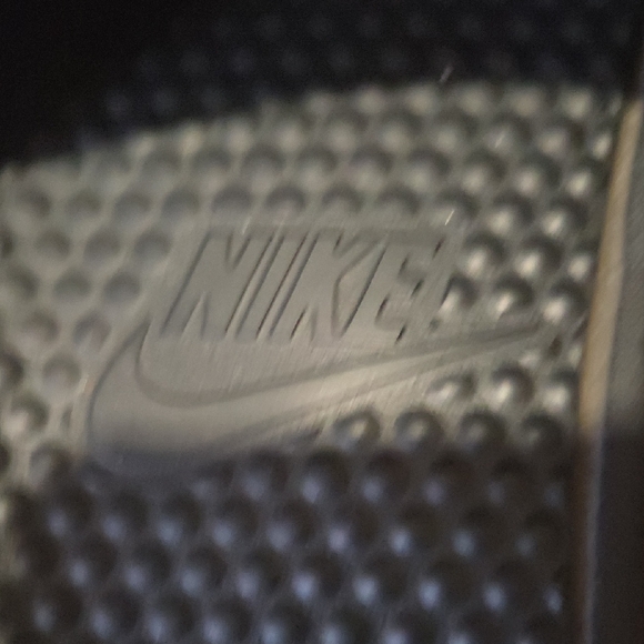 Nike Black and White Slides - Picture 5 of 6